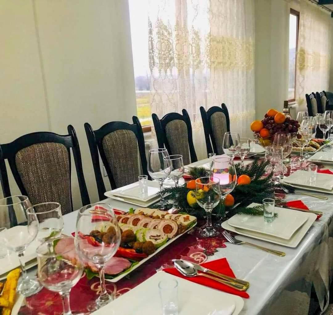 Casa Vadeanu Hotel Sighetu Marmatiei Luaran gambar