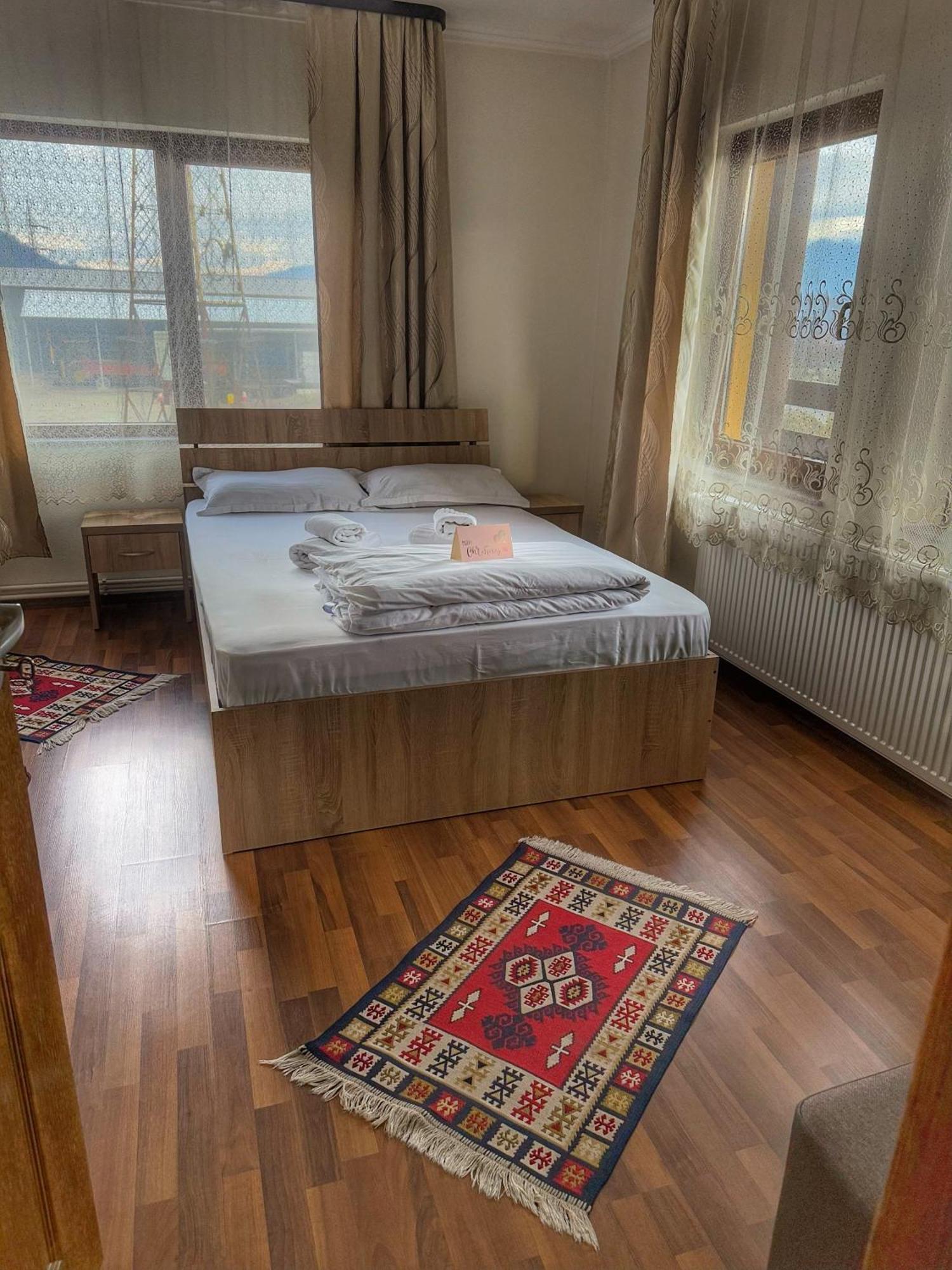 Casa Vadeanu Hotel Sighetu Marmatiei Luaran gambar